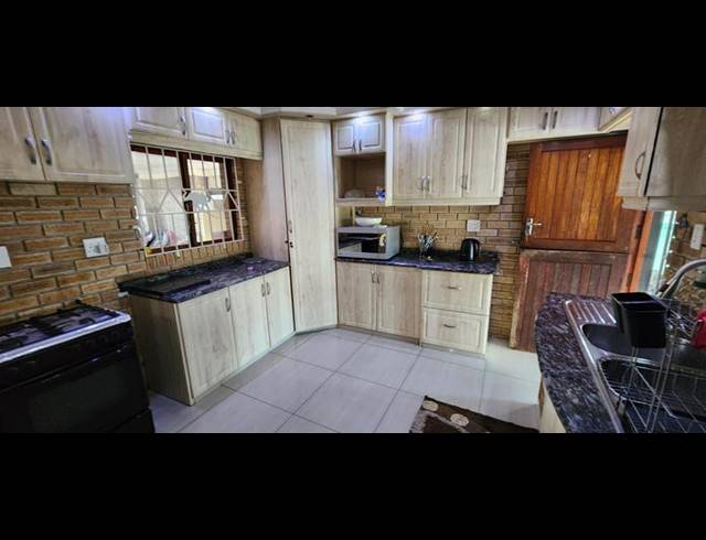 3 BEDROOM HOUSE FOR SALE IN MALVERN